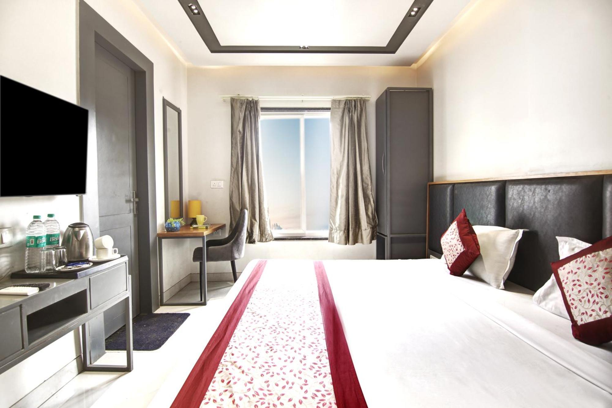 Applewood Grand Delhi Airport New Delhi