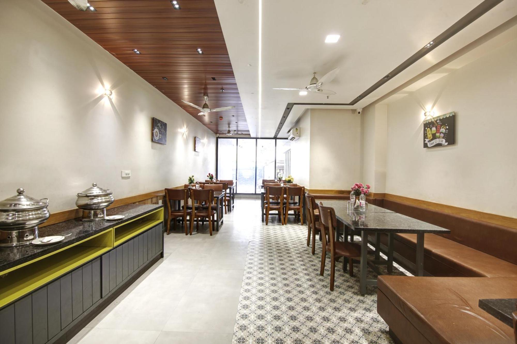 Hotel Applewood Grand Delhi Airport New Delhi